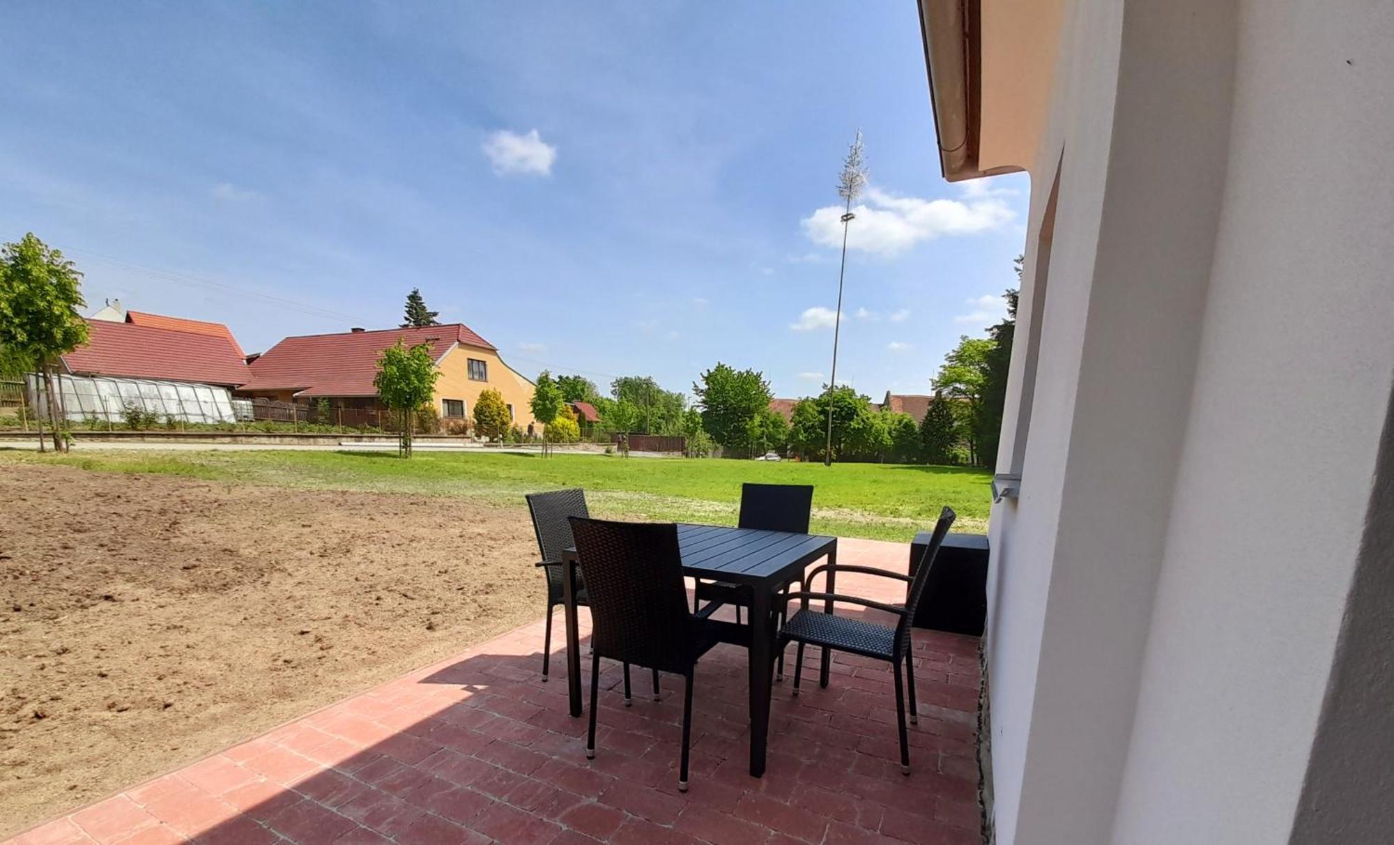 Residence Tvrz Skočice Exterior foto
